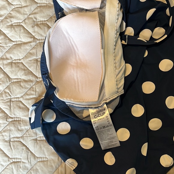 Polka dot bathing suit - Picture 3 of 3